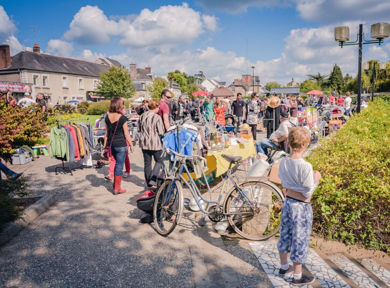 Parking Vilaine vide grenier (1)